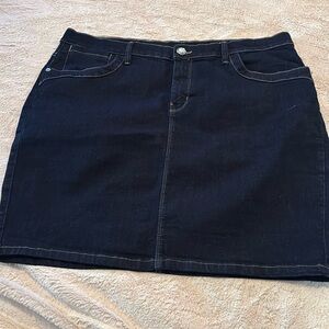 New dark wash denim blue jean skirt by Venus